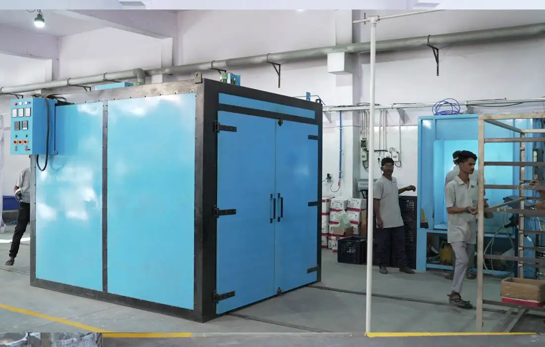 Industrial curing oven used for heat treatment